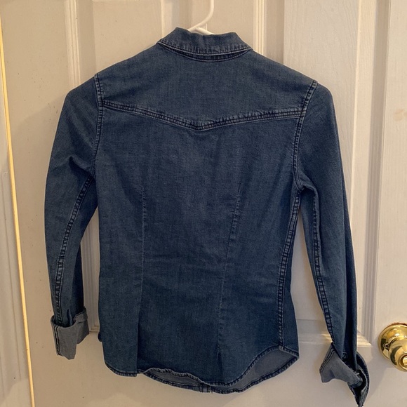 H&M jean button up top - Picture 3 of 3